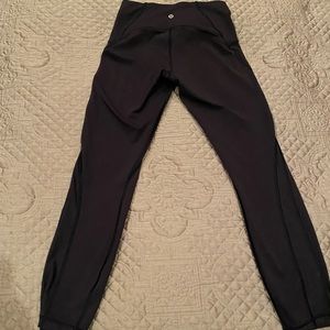 Navy blue Lululemon size 4 leggings. Worn once.